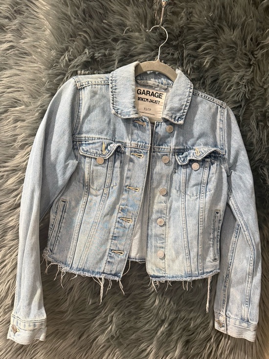 Jackets & Blazers - Garage Cropped Jean Jacket - Size XS | Color: Light Wash